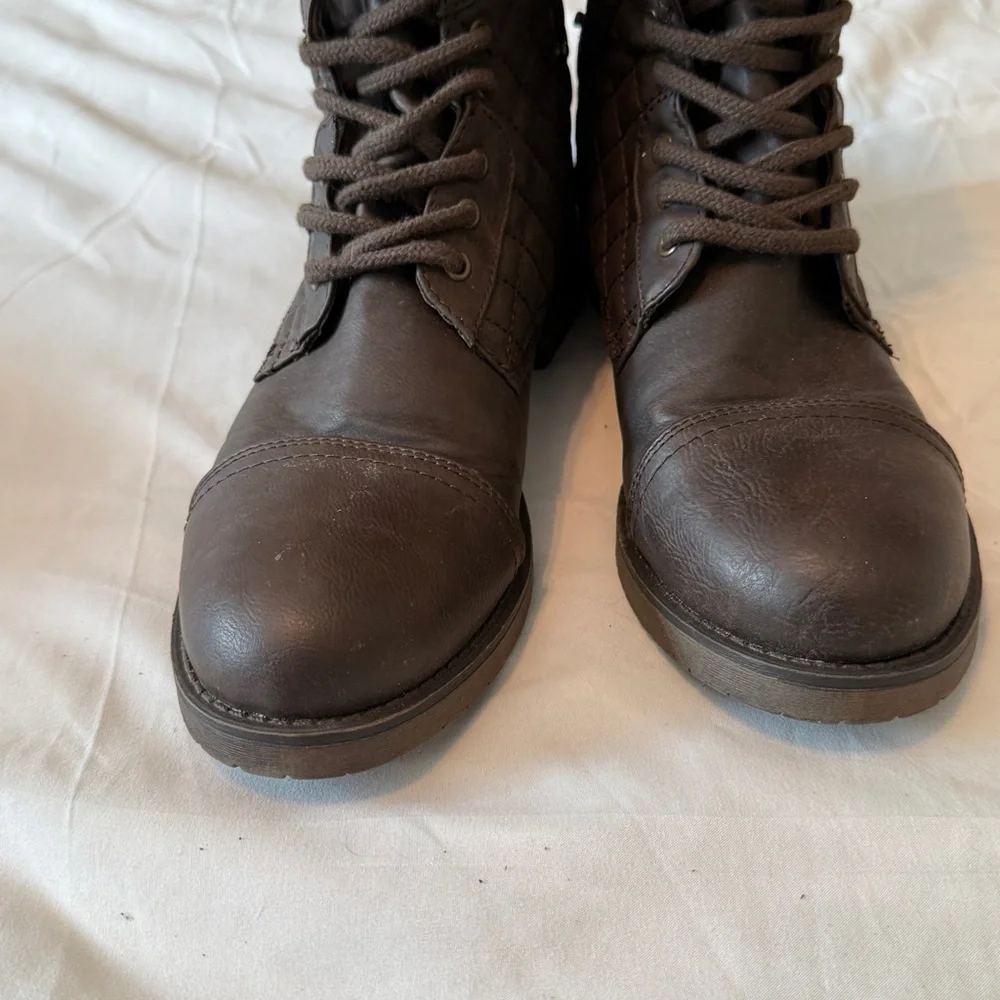 SM Quilted Fireside Women’s Boots 9.5M Brown Faux Fur Lined Adjustable Height - Picture 4 of 10